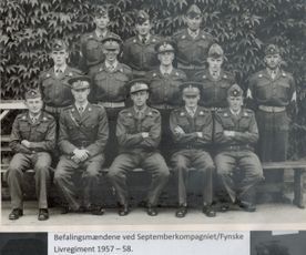 27 Befalingamænd ved septemberkompagniet Fynske Livregiment 1957-58